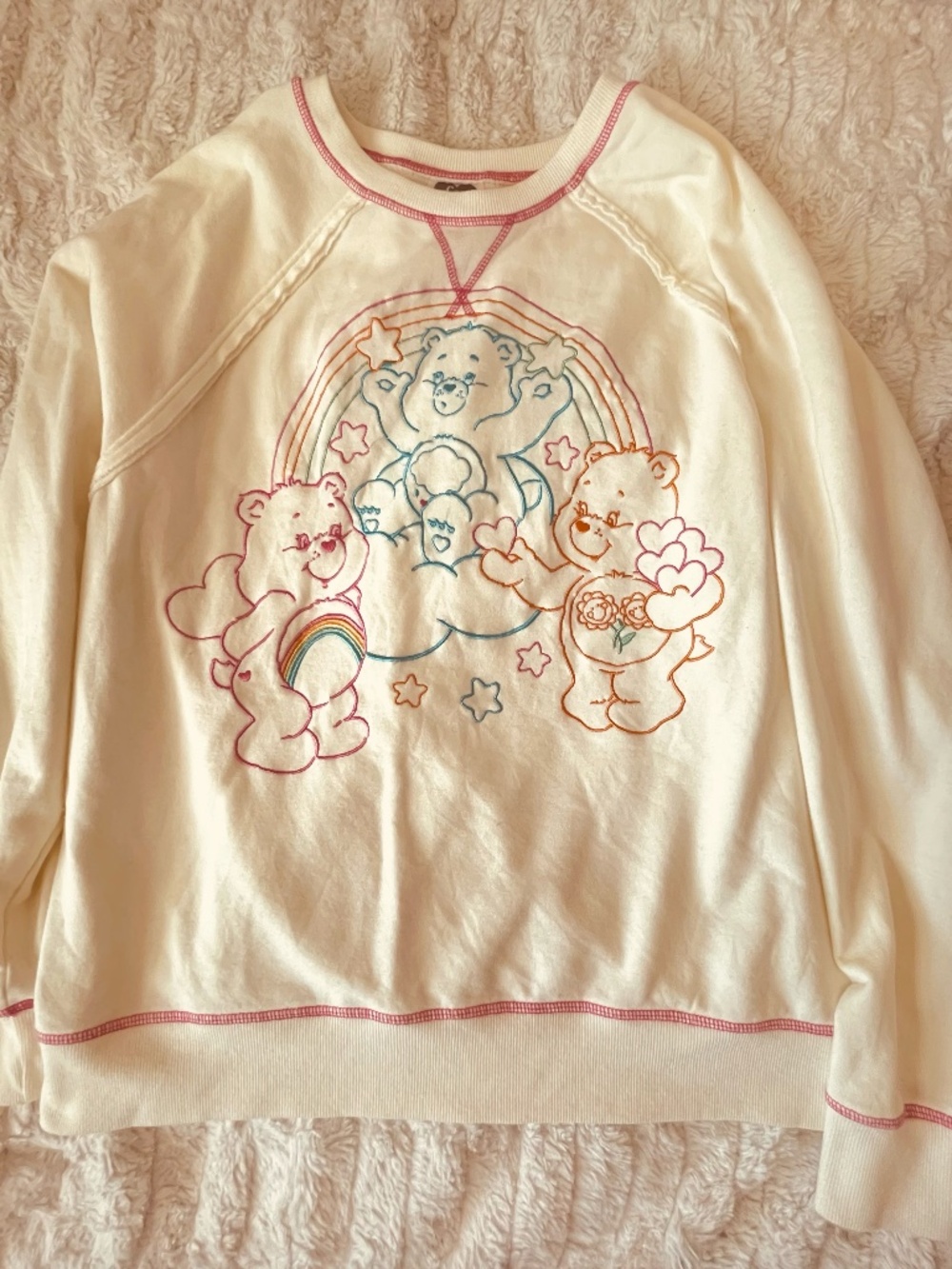 NWOT Care Bears Rainbow Graphic Sweatshirt XL White Embroidered Pullover
